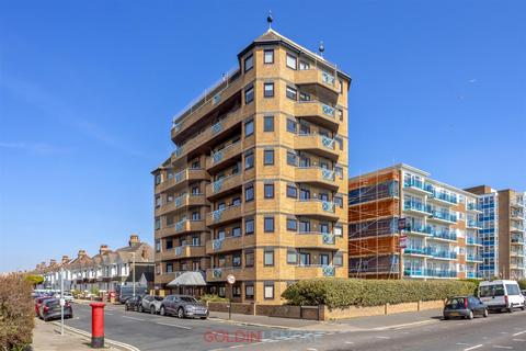Prince of Wales Court, Kingsway, Hove 3 bed flat for sale