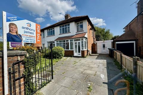 Holmdale Avenue, Southport, PR9 8PS 3 bed semi