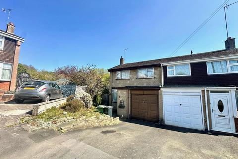 Grafton Gardens, Lower Gornal DY3 3 bed semi