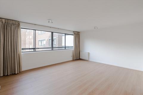 Queen Anne Street, London, W1G. 2 bed flat for sale