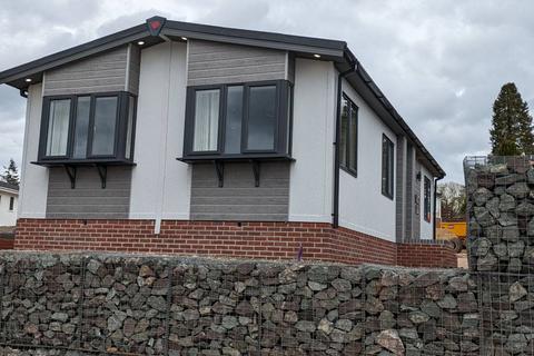 Bromyard Herefordshire 2 bed park home for sale