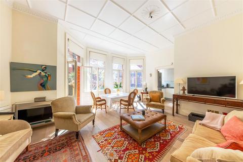 Egerton Gardens, Knightsbridge, SW3 1 bed apartment for sale