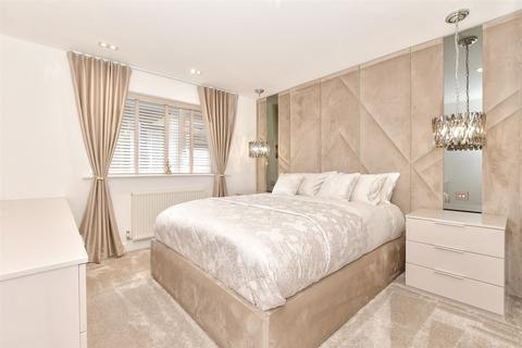 Springfield Road, Aylesford ME20 2 bed detached bungalow for sale