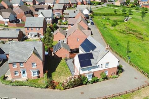 Wright Close, Leicester LE8 5 bed detached house for sale