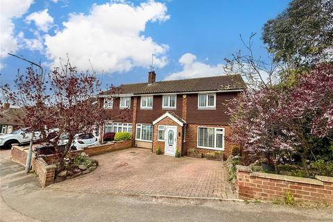 Woodlands Road, Ditton, Aylesford, Kent 4 bed semi