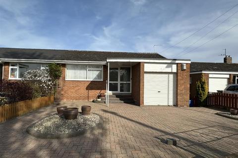 2 bedroom semi-detached house for sale