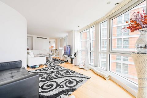 Ontario Tower, Canary Wharf, London, E14 2 bed flat for sale