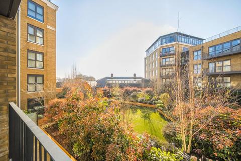 Heritage Walk, Kingston Upon Thames, KT1 2 bed flat for sale