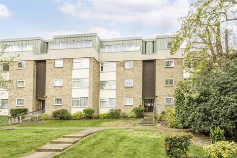 The Rutts, Bushey WD23 2 bed flat for sale