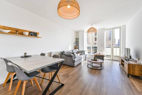 17 Nellie Cressall Way, London E3 2 bed flat for sale