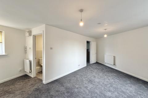 Studio flat for sale