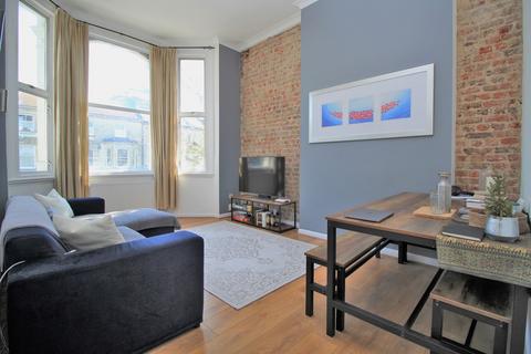 Tisbury Road, Hove 2 bed apartment for sale