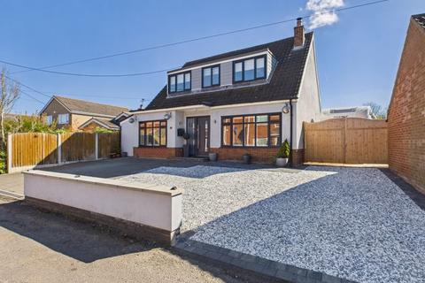 Blacksmiths Lane, Thorpe on the Hill... 4 bed detached house for sale