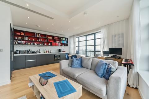 City Island Way London E14 2 bed flat for sale