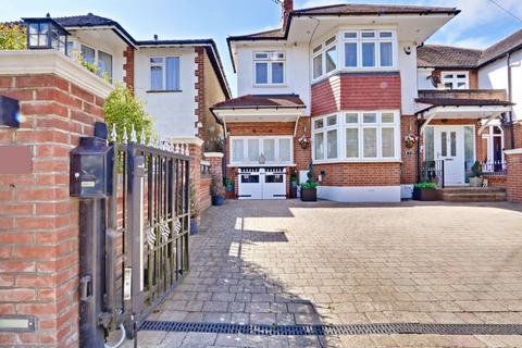 Kent Drive, Barnet EN4 6 bed house for sale