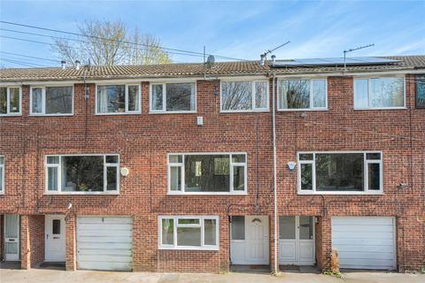 Brackenwood Close, Leeds 4 bed townhouse for sale