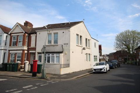 RUSKIN ROAD, HOVE 3 bed end of terrace house for sale