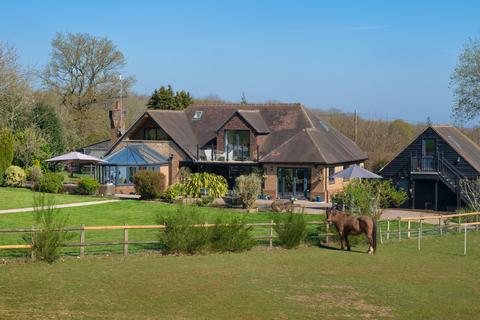 Chapel Woods, Charing 4 bed detached house for sale