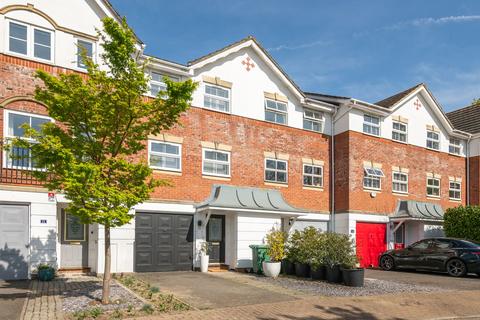 Prices Lane, Reigate, RH2 3 bed townhouse for sale