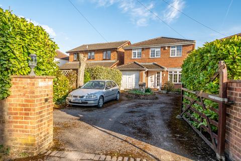 Kings Road, West End, Woking, GU24 4 bed detached house for sale