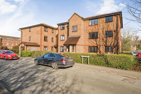 Walpole Road, Slough, Berkshire, SL1 6PG 1 bed apartment for sale