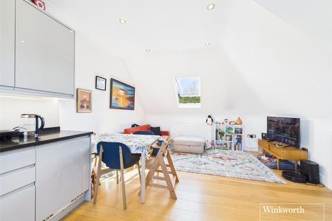 Egerton Gardens, London NW4 2 bed apartment for sale