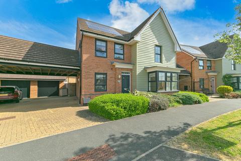 Tiberius Drive, Fairfields, MK11 4 bed detached house for sale