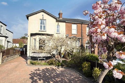 Talbot Street, Southport PR8 5 bed semi