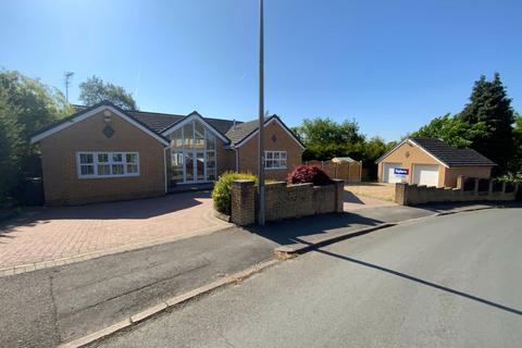 Longlands Road, Halesowen B62 4 bed detached bungalow for sale