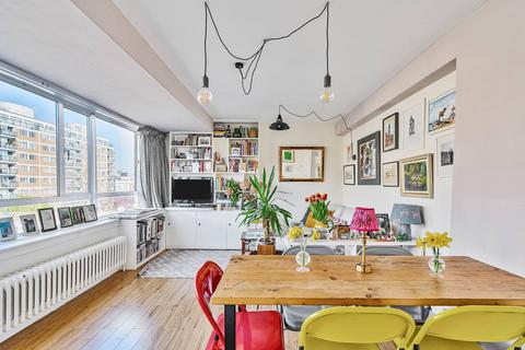 Churchill Gardens, Pimlico, London, SW1V 2 bed flat for sale