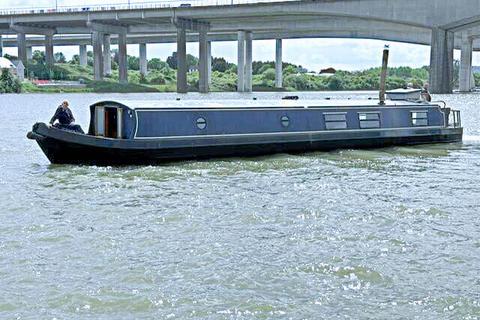 Manor Lane, Rochester ME1 1 bed houseboat for sale