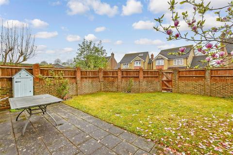 Maidstone Road, Tonbridge TN11 3 bed detached house for sale