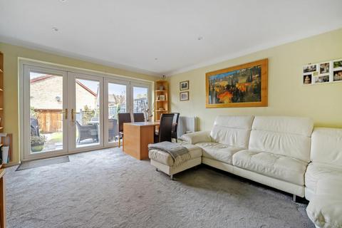 Huntingdon Road, Woking GU21 3 bed house for sale