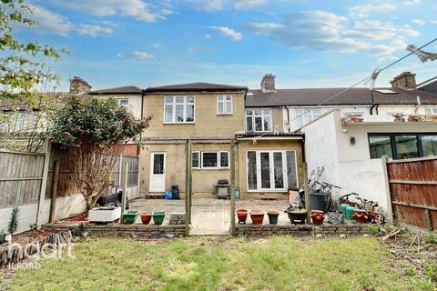 Ashburton Avenue, Ilford 5 bed terraced house for sale