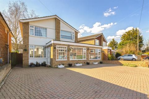 Epsom Close, West Malling 4 bed detached house for sale
