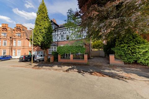 St. Johns Road, Stoneygate, Leicester 5 bed semi