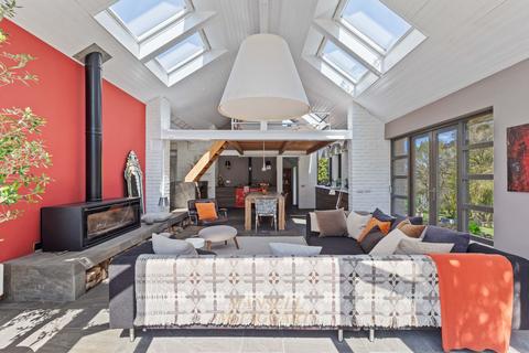 Hartfield TN7 5 bed detached house for sale