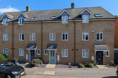 Shearwater Road, Hemel Hempstead, HP3 5 bed terraced house for sale