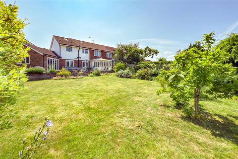 Evans Grove, St. Albans... 4 bed semi