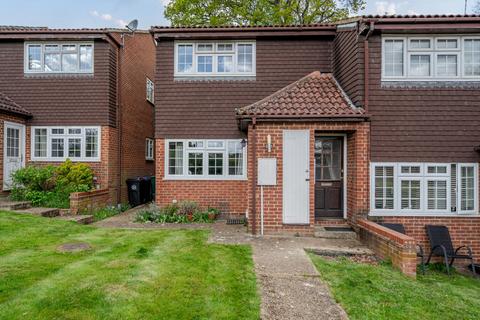 Ashley Court, Woking, Surrey 1 bed apartment for sale