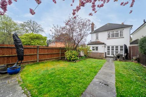 Woking,  Surrey,  GU21 3 bed detached house for sale