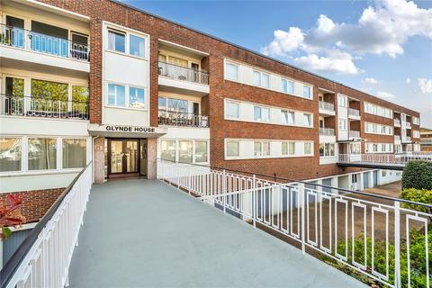Palmeira Avenue, Hove, East Sussex 2 bed apartment for sale