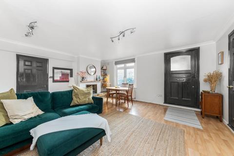 Royal Circus, West Norwood, London SE27 2 bed apartment for sale