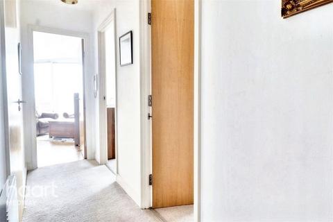 Dock Head Road, CHATHAM 2 bed flat for sale