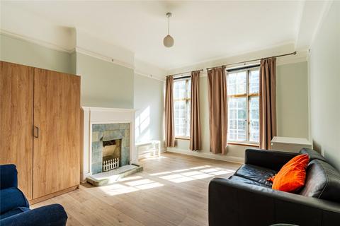 Brixton Hill, London, SW2 3 bed apartment for sale