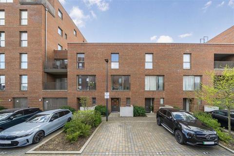 Delamotte Close, Harrow HA1 3 bed terraced house for sale