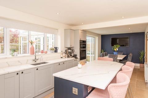 Fairfield Court, Chesterfield S42 5 bed detached house for sale