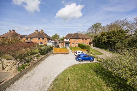 15 Brampton Bank 4 bed semi