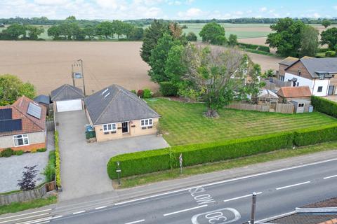 The Heath, Tattingstone, Ipswich 3 bed chalet for sale