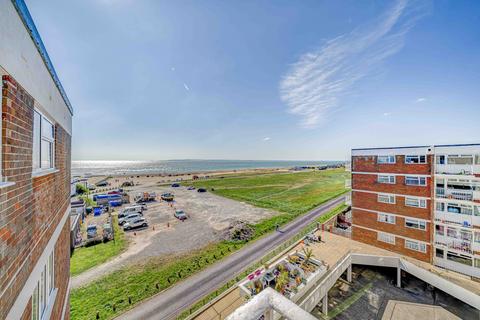 Annes Court 2 bed flat for sale